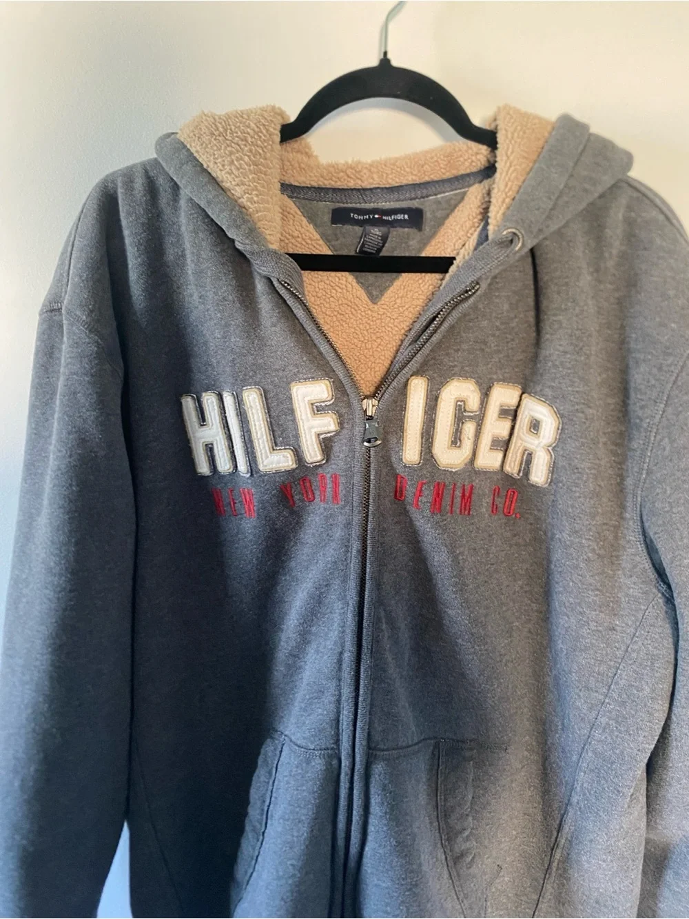 Tommy Hilfiger Men’s Gray Zip-Up Hoodie with Tan Sherpa Lining Size XL Gorpcore